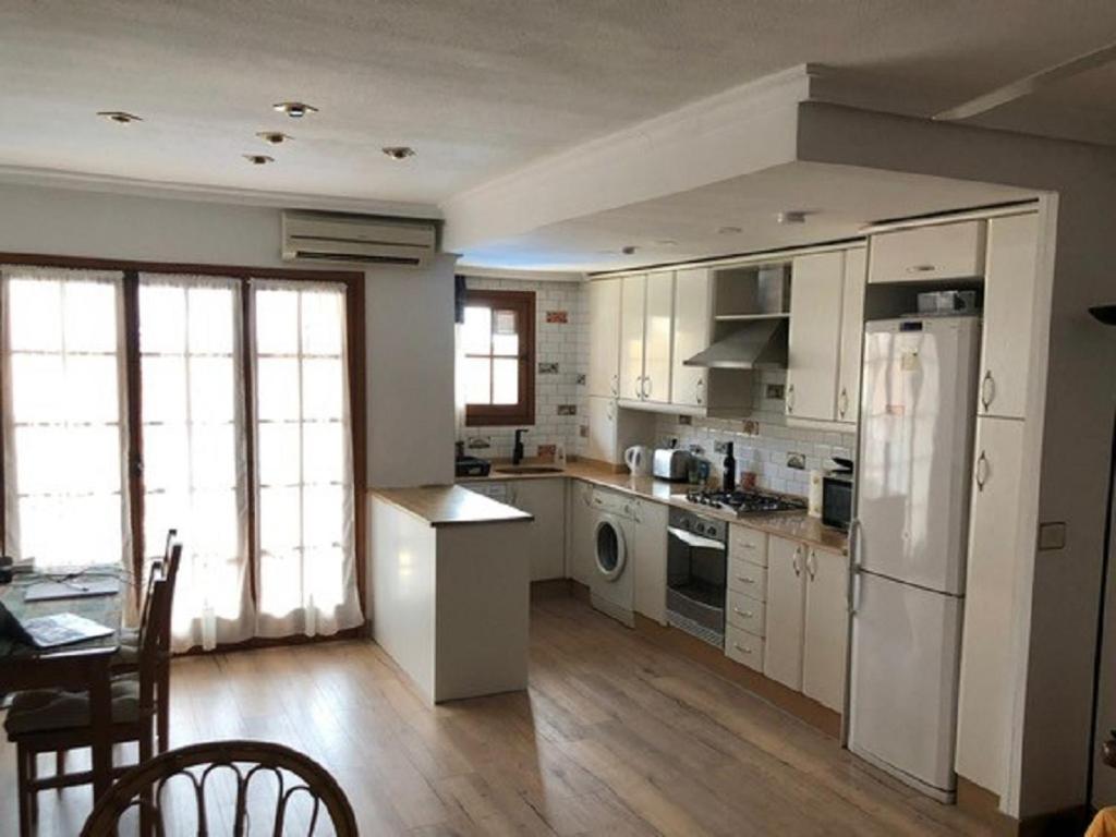 Valencia, Ideally Located 3Bed-2Bath Apart.Few Mints Walk From Beach,Pool,Shop. Port Saplaya Exterior foto